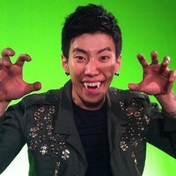 Hiii.. Jay Park Jadi Vampir!
