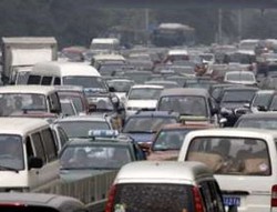 Miliaran Liter Bensin Terbuang Percuma Karena Macet