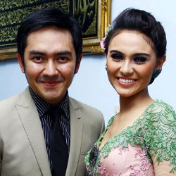 Hamil 4 Bulan, Zee Zee Shahab Doyan Jalan-jalan