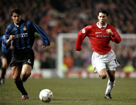 Giggs Sebut Zanetti Lawan Paling Tangguh Giggs Sebut Zanetti Lawan Paling Tangguh