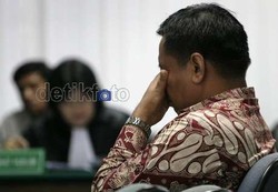 Hadapi Vonis, Pejabat Kemenakertrans I Nyoman Suisnaya Meriang