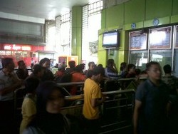 Konami Simpan Tenaga, Kirim Sedikit Pendemo Kamis & Jumat 