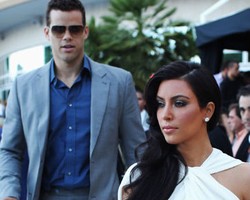 Kris Humphries Marah, Terus Diintimidasi Kim Kardashian 