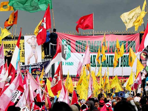 Jelang BBM Naik, DPR Semakin Memanas