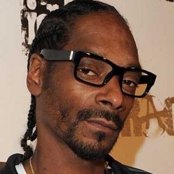 Rapper Snoop Dogg Garap Album Reggae