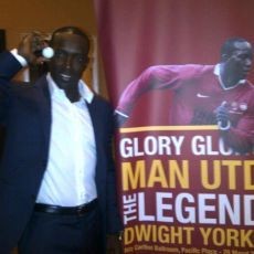 Yorke Tersanjung Dijadikan Nama Stadion