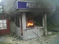 Rusak Pos Polisi, Seorang Mahasiswa UDA Medan Diperiksa