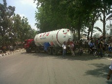 Mahasiswa Kembali Sandera Truk Tangki di Medan