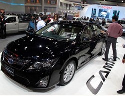 Toyota Indonesia Akhirnya Luncurkan Camry Hybrid