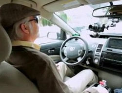 Mobil Tanpa Pengemudi Google Sukses Antar Pria Tunanetra Keliling