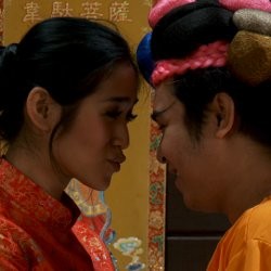 Wow, Olga & Jessica Iskandar Ciuman di Kung Fu Pocong Perawan