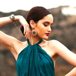 Tinggal di Amerika Serikat, Cinta Laura Dilarang Tindik Lidah