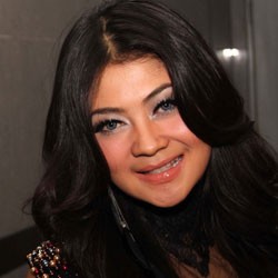 Cantik ala Indah Dewi Pertiwi