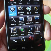 Copot Baterai, Email BlackBerry Berangsur Normal