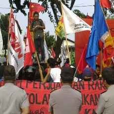 Sempat Terprovokasi, Mahasiswa Blokir Ahmad Yani Membubarkan Diri