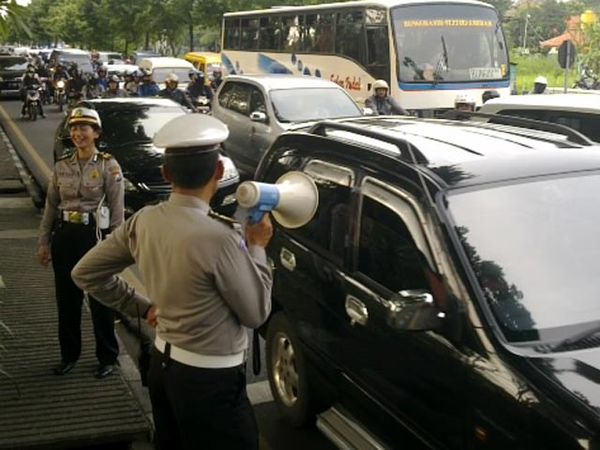 Polisi Deadline Mahasiswa Hingga Pukul 18.00
