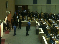 Fraksi PDIP Out, Gerindra dan PKS Diam di Tempat