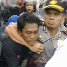 Demo Blokir Basra Dibubarkan, 9 Demonstran Ditangkap Polisi