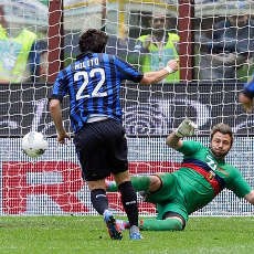 Seru! Inter Kalahkan Genoa 5-4 Seru! Inter Kalahkan Genoa 5-4