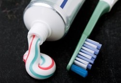 Ada Racun di Pasta Gigi, Kanada akan Larang Pemakaian Triclosan