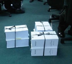 Tebalnya Berkas Tuntutan Nazaruddin