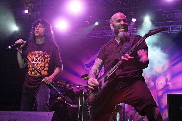 Anthrax Meluluhlantakkan Jakarta