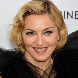 Musik Madonna Tak Disukai Anak-anaknya