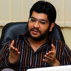 KK Dheeraj Bikin Film Mr Bean Kesurupan DP karena Anak Dewi Persik