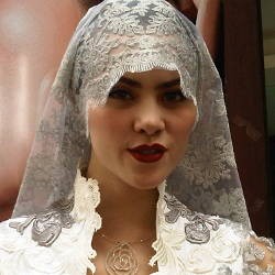 Angel Lelga Dinikahi Pejabat Daerah?