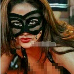 Aumm! Dewi Persik Seksi Bergaya ala Cat Woman