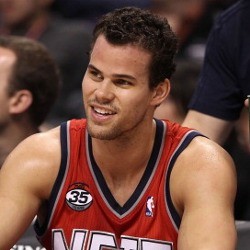 Mantan Suami Kim Kardashian Kencani Gadis 16 Tahun Penderita Kanker