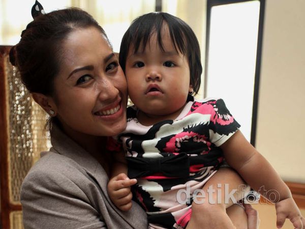 Melinda Perjuangkan Hak Anak dari Bupati Cirebon