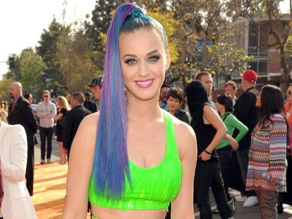 Katy Perry Tampil Super Ngejreng
