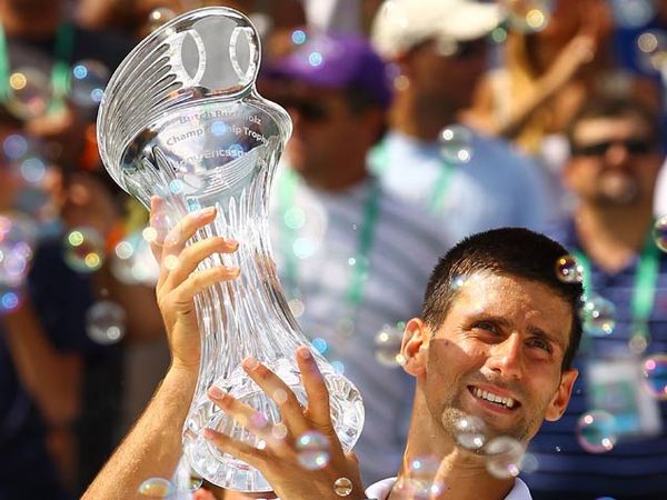 Bekuk Murray, Djokovic Juara Sony Ericson Terbuka