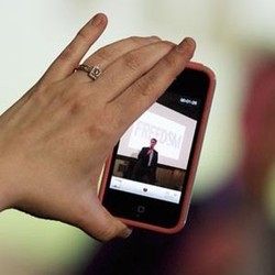 Survei: Smartphone Jarang Dipakai Ngegame Orang Kaya