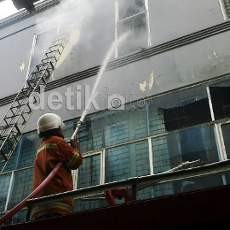 Api yang Membakar Kantor Faber Castell Berhasil Dipadamkan