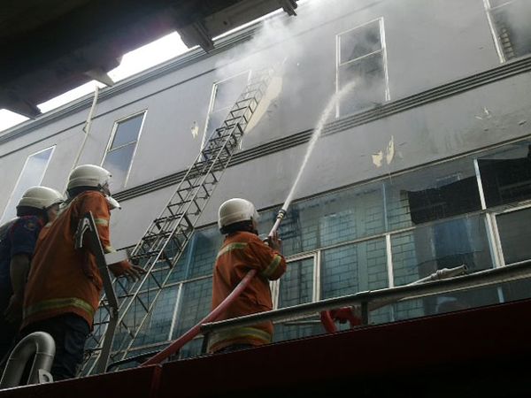Ruko Milik PT Faber Castell Terbakar