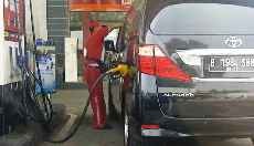 Anggota DPR Tuding Alphard Minum Premium Cuma Pengalihan Isu