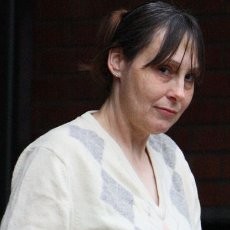 Ibu Tega Suruh 2 Anaknya Tidur Kedinginan di Lantai Bertahun-tahun