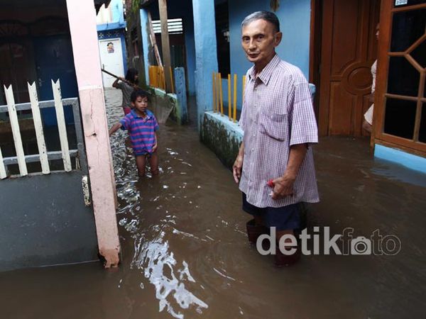 Banjir Selutut Rendam Bidaracina