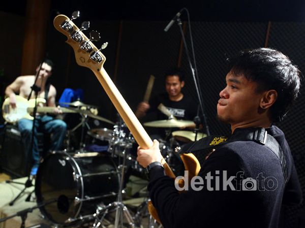 Wajah Baru Barry Likumahuwa Project