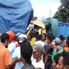 Truk Vs Truk, Sopir Tewas Terjepit Bodi Kabin