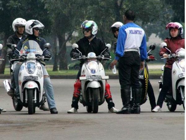 Safety Riding Komunitas Scoopy