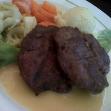 Kenikmatan Olahan Daging Burger Saus Madu