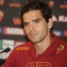 Gago Ingin Bertahan di Roma