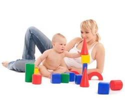 Tips Membersihkan & Merawat Mainan Anak