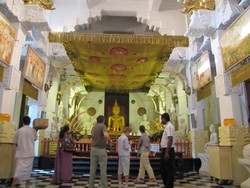Wow! Gigi Sang Buddha Masih Disimpan di Sri Lanka