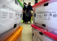 Faisal-Biem Serahkan KTP Dukungan ke KPUD