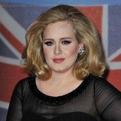 Adele Ingin Ajak Beyonce Kolaborasi