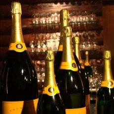 Milyuner Arab Saudi Beli Sebotol Champagne Rp 1,2 Miliar